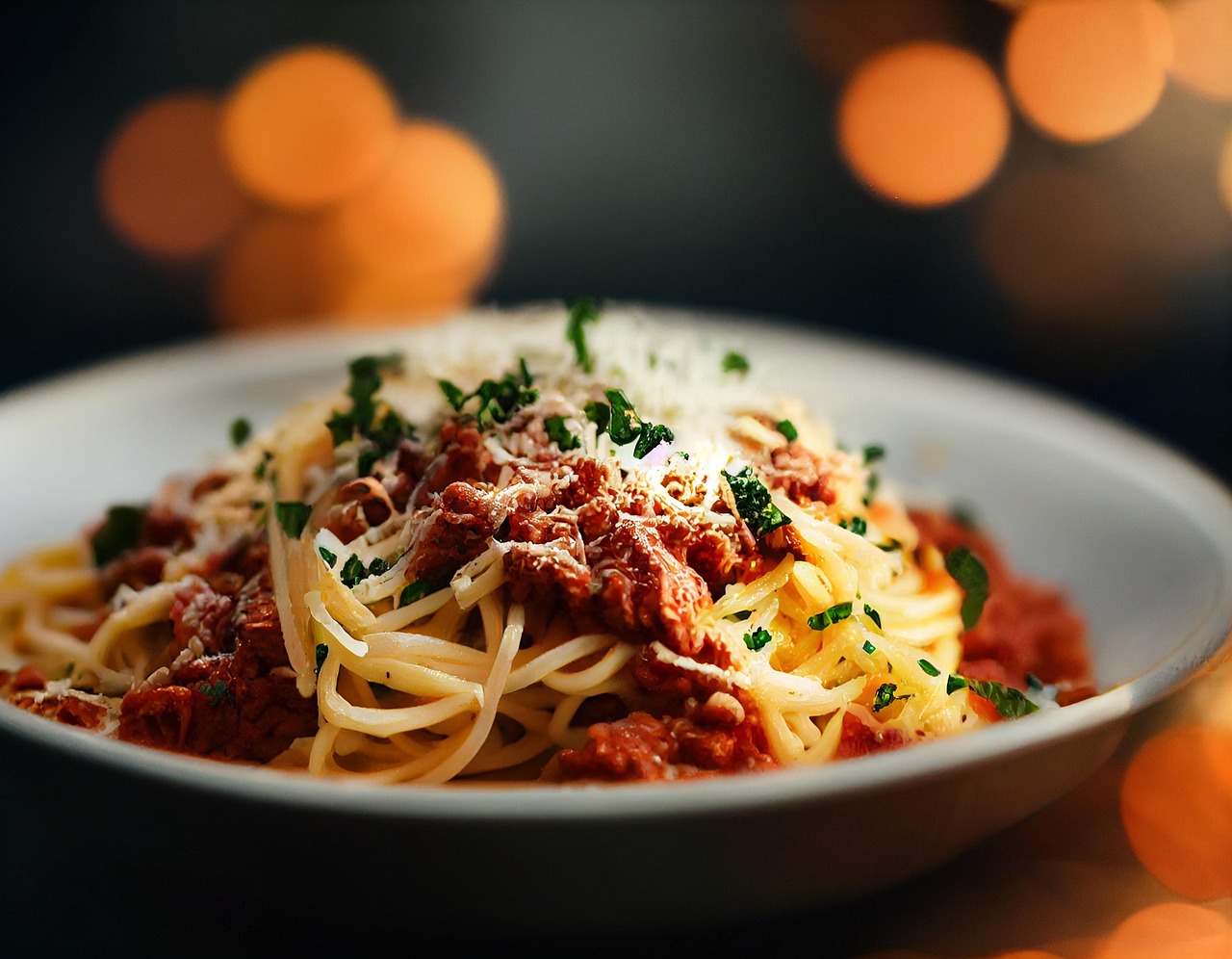 découvrez la recette authentique de la bolognaise, un plat italien savoureux à base de viande hachée, de tomates et d'aromates. parfait pour un repas réconfortant en famille ou entre amis. essayez notre version traditionnelle et savourez la richesse des saveurs italiennes.